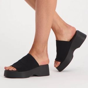 Steve Madden Slinky30 Sandal